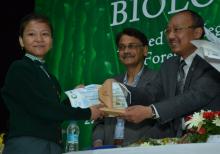 Chief Guest, Shri C.P Marak IFS, Principal Chief Conservator of Forests & HoFF, Meghalaya, Presenting of award to the winner in drawing and painting competition