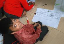 Students participating in the drawing and painting competition-5
